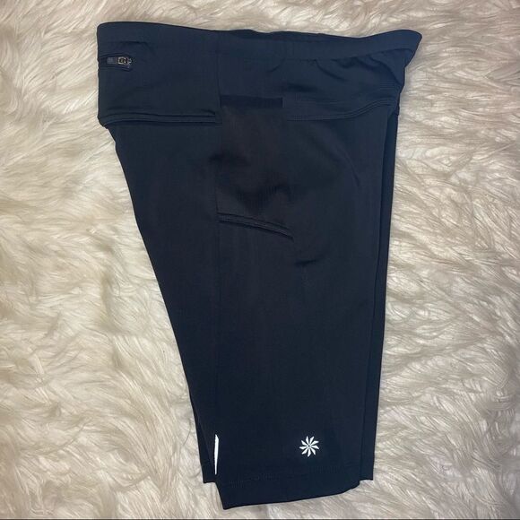 Athleta Presto Bermuda compression shorts - Picture 5 of 9